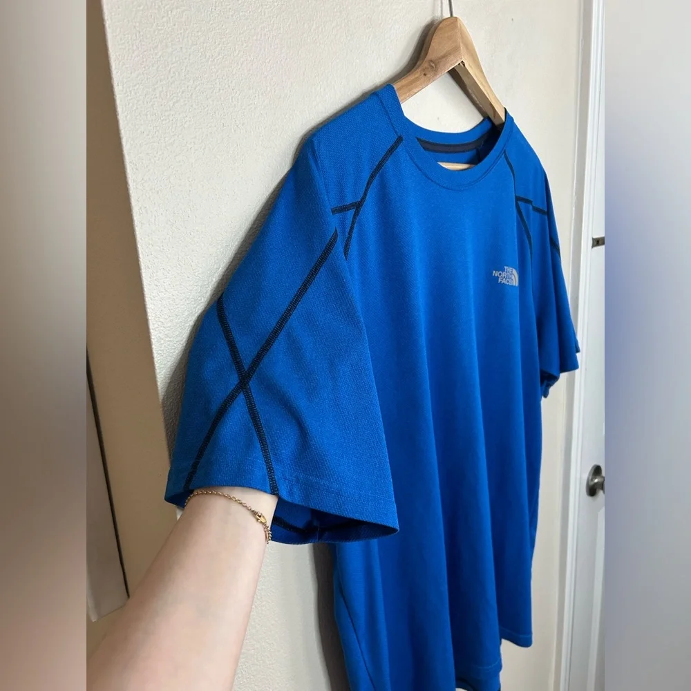 The North Face Flash Dry Athletic Crew T-Shirt Blue Voltage Size XL